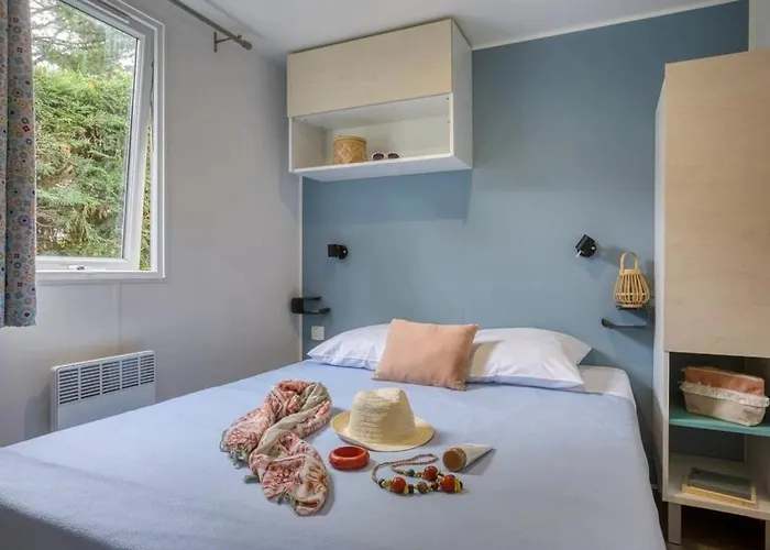 4 Etoiles - Piscine - Ccbfbca